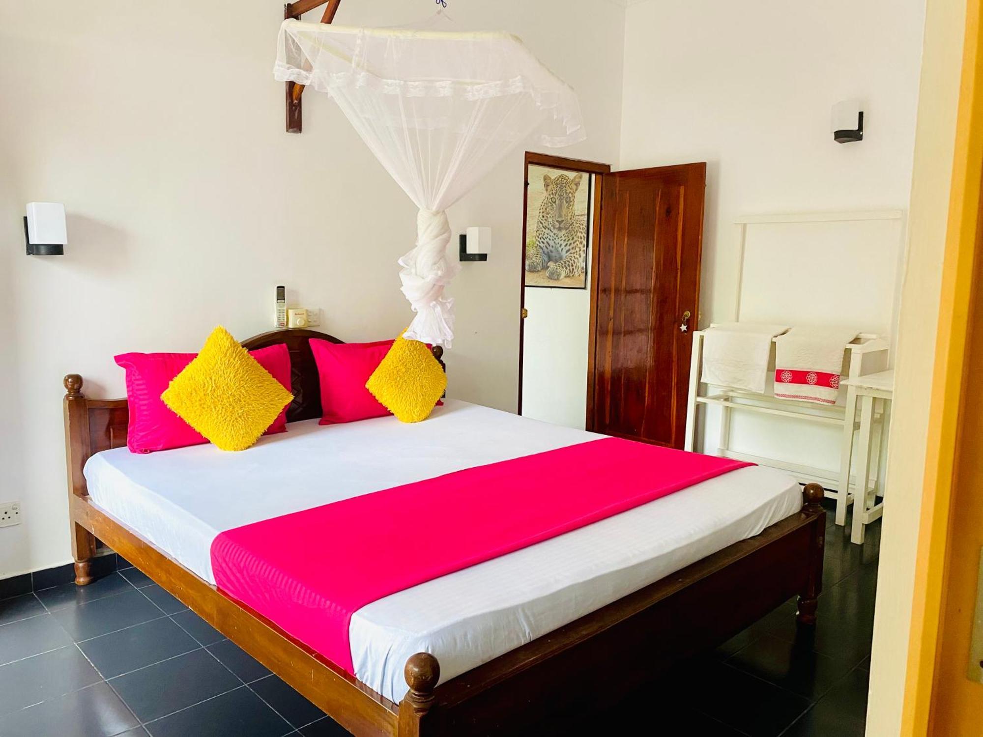 Mali Guest House Hikkaduwa Exterior photo