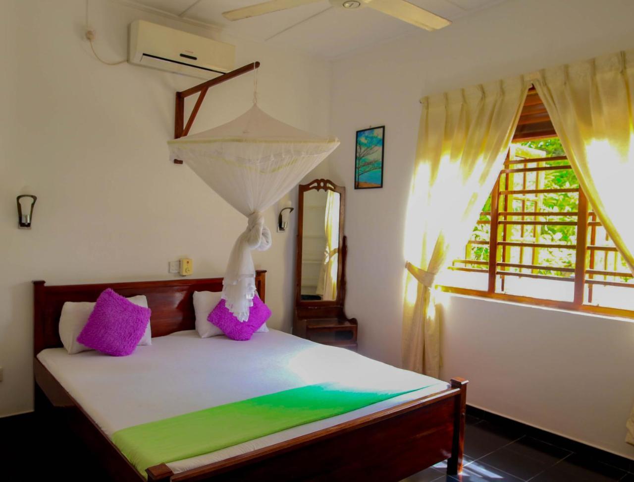 Mali Guest House Hikkaduwa Exterior photo
